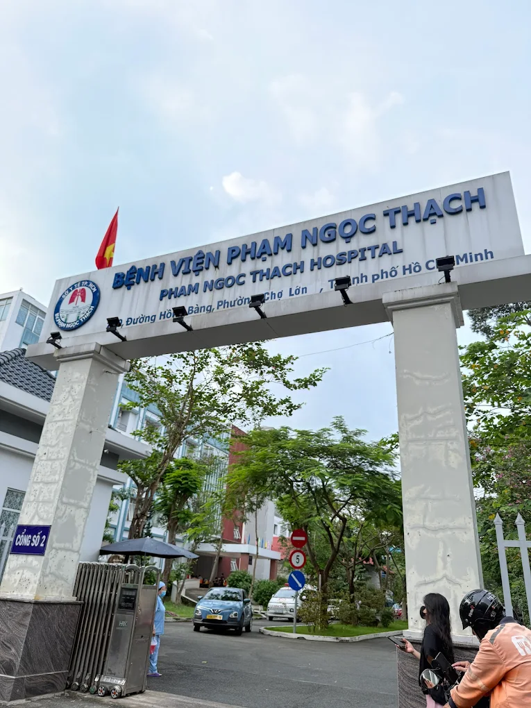 Pham Ngoc Thach Hospital - has toem don/tra for bus 56