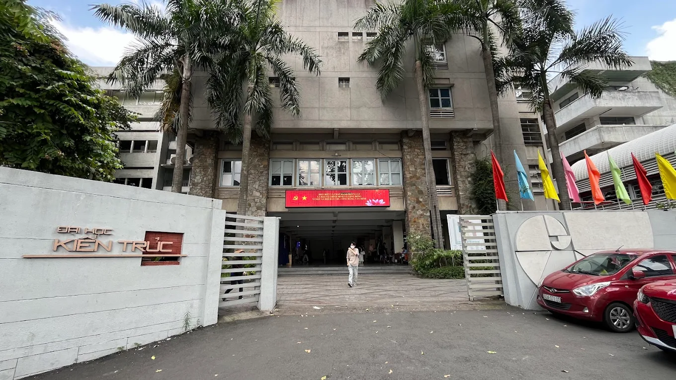Students University University of Architecture - Ho Chi Minh City to bus 56