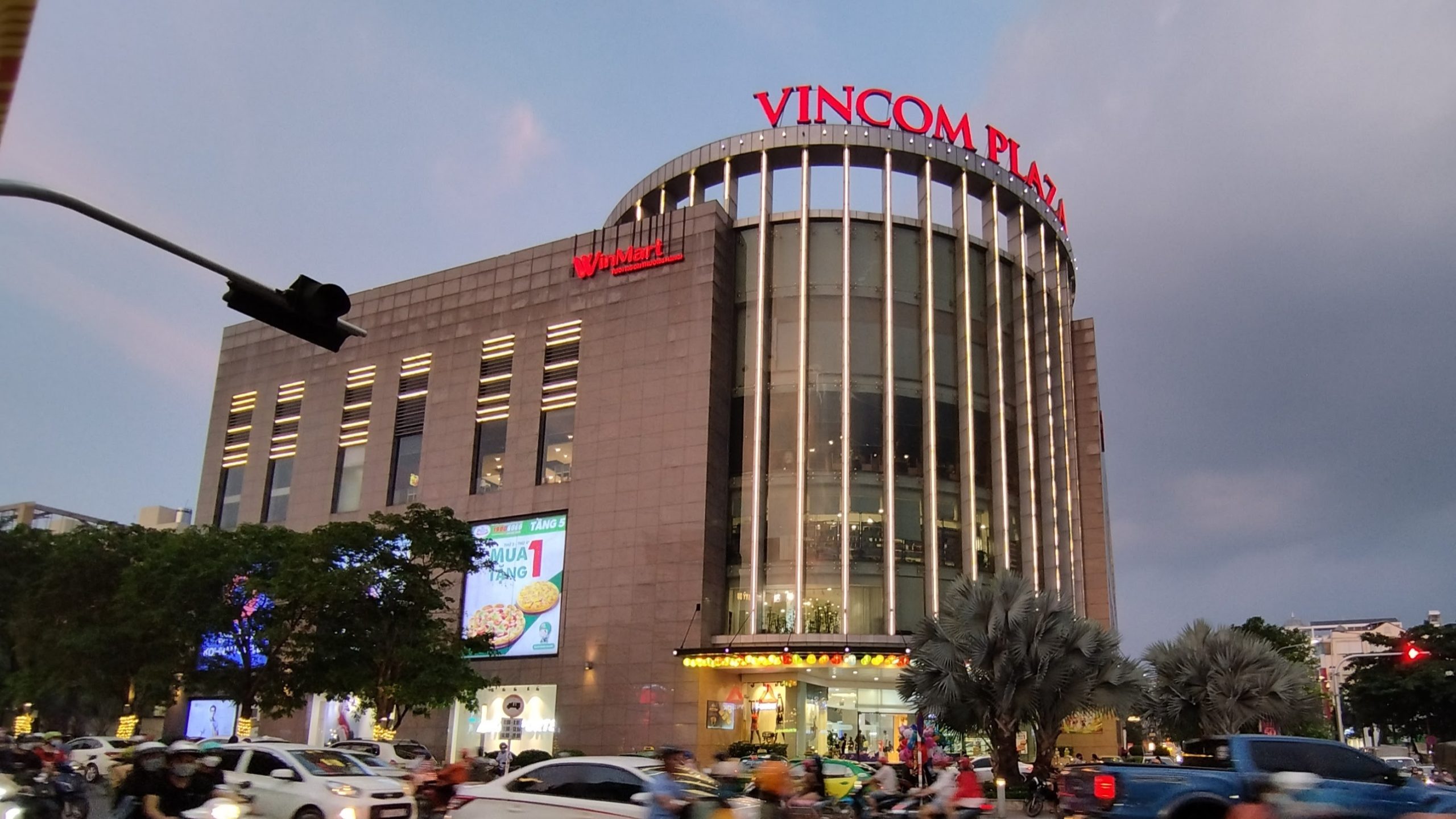 TTTM Vincom Plaza Biên Hòa có trạm dừng đón trả xe buýt 607