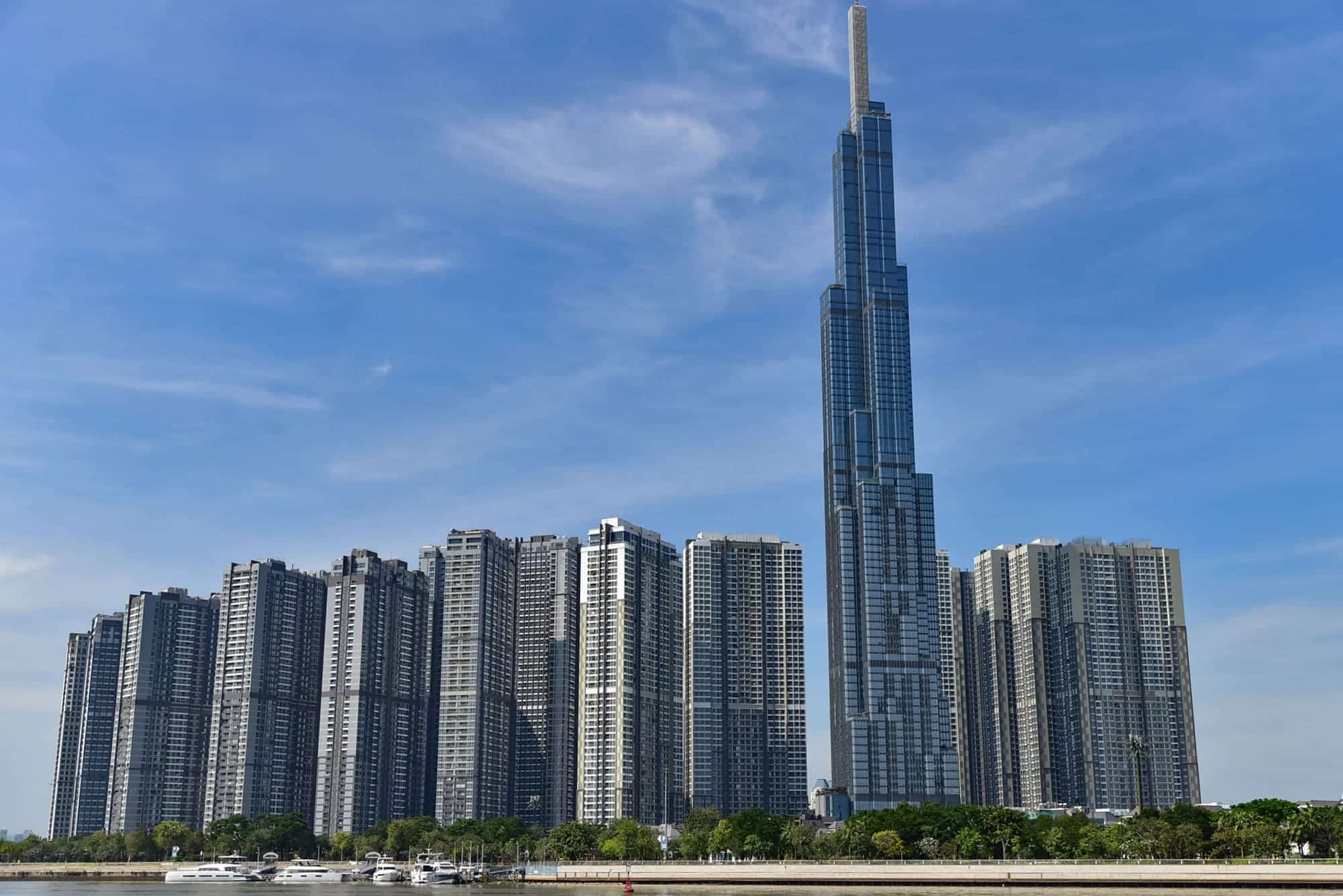 Xe buýt số 67 có trạm dừng gần Vinhomes Central Park