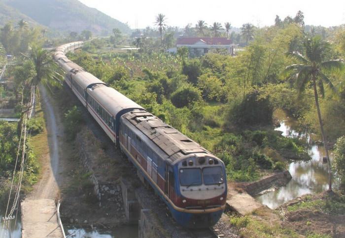 Train tickets from Saigon to Nui Thanh