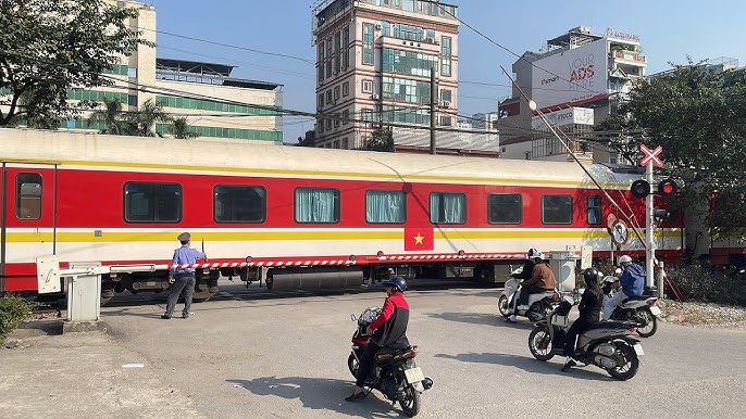 Train JSE18