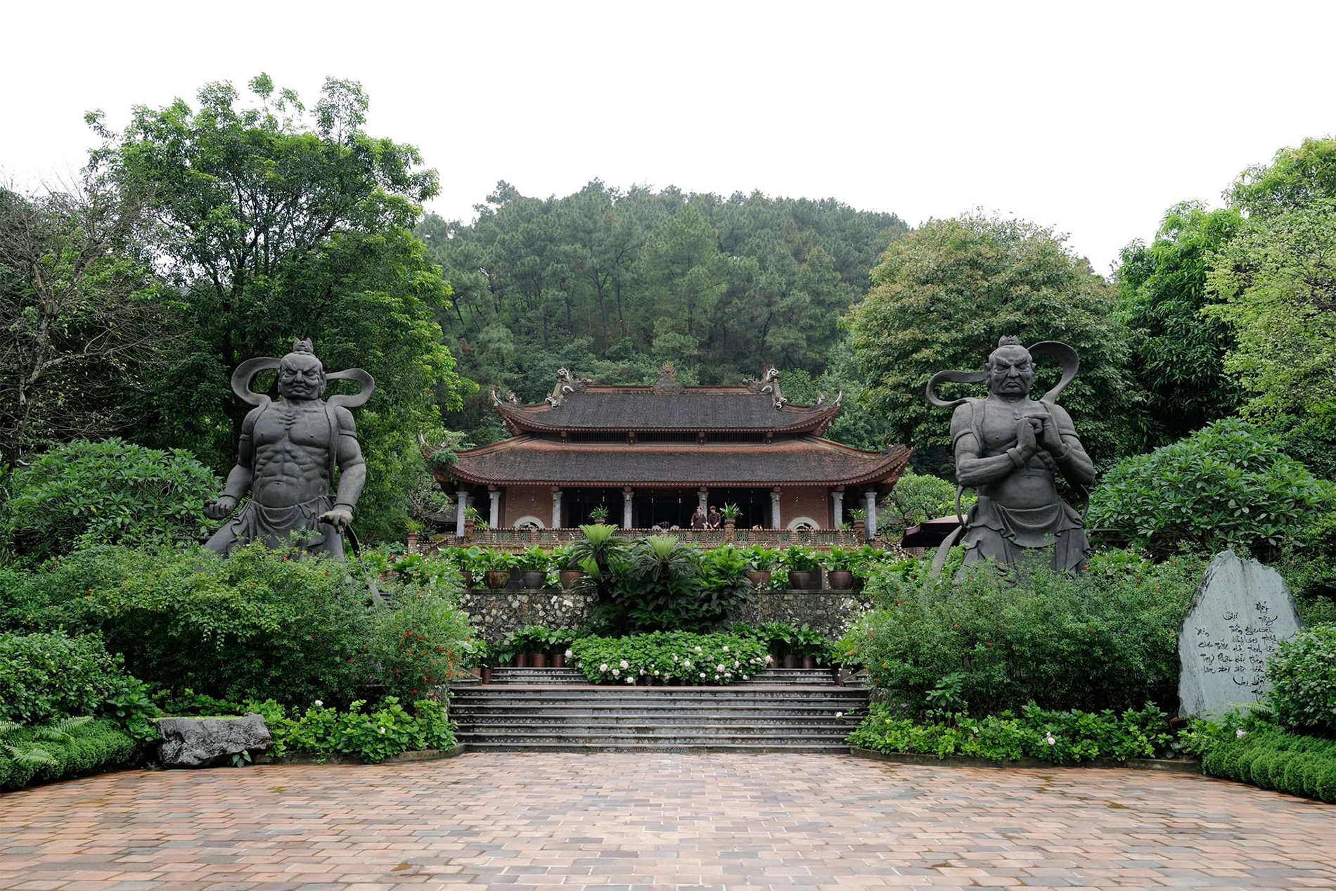 Chùa Địa Tạng Phi Lai Tự nổi tiếng ở Hà Nam
