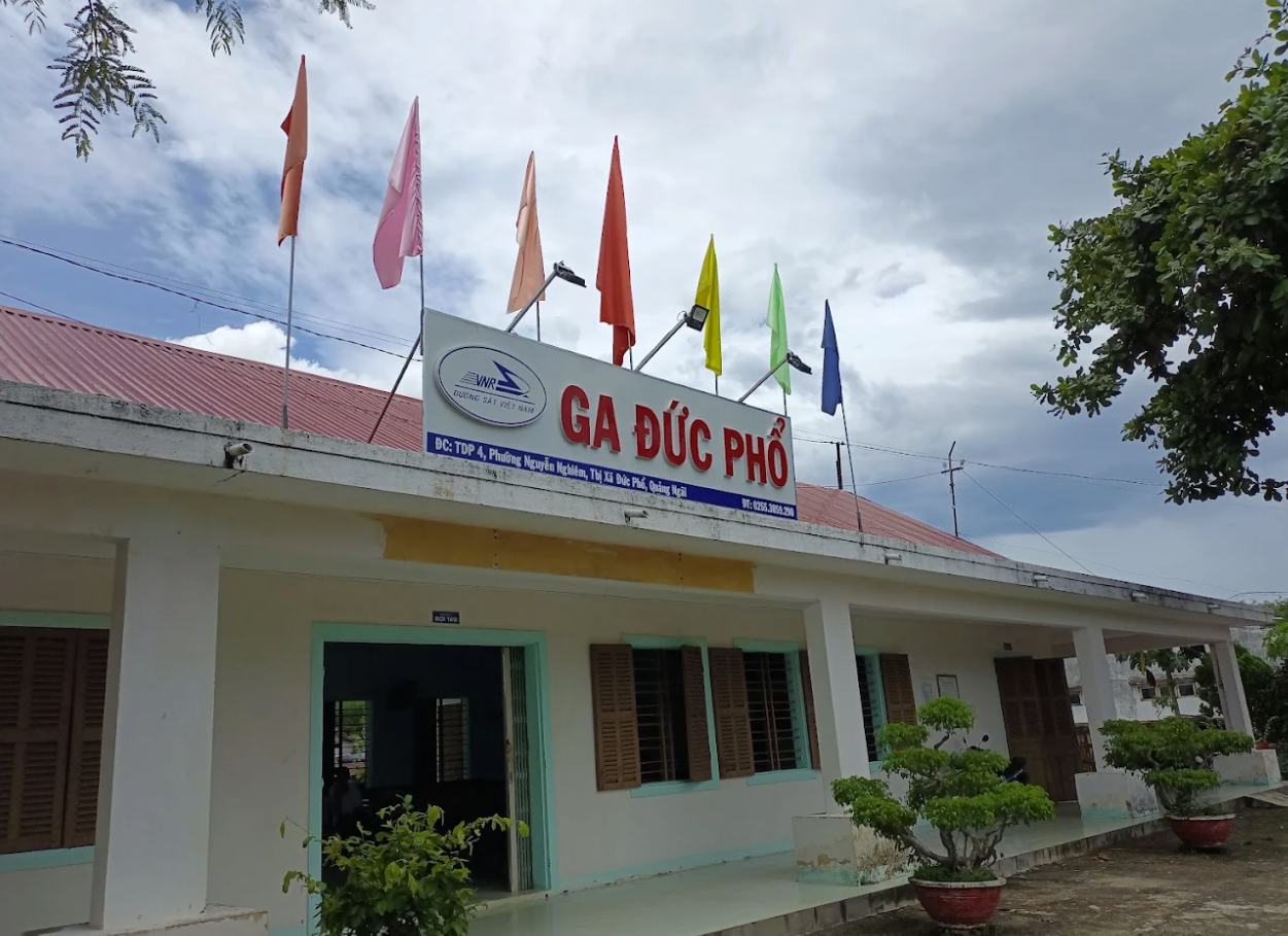 Ga Đức Phổ