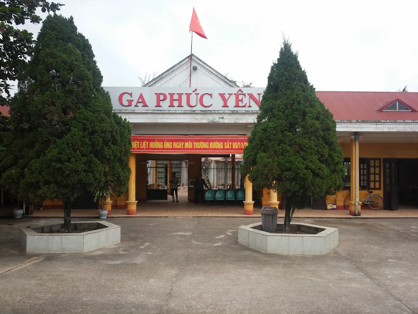 Phuc Yen Railway Station