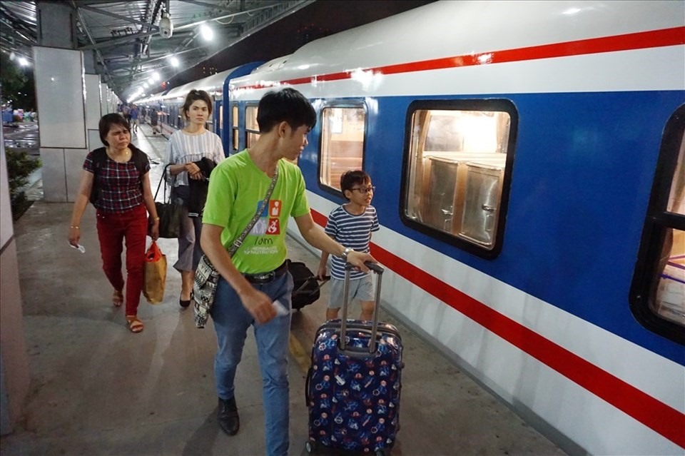 Trước khi lên tàu từ Dĩ An đến Ninh Bình, hành khách cần lưu ý một số thông tin quan trọng để hành trình diễn ra thuận lợi.