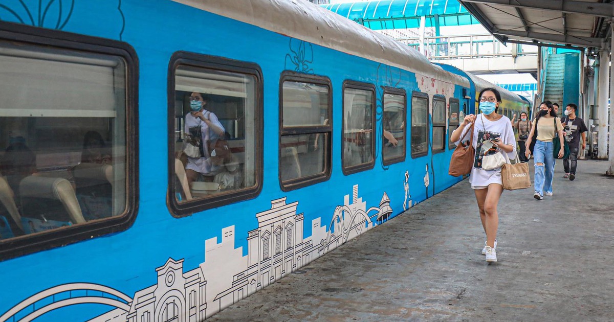 To ensure a smooth journey on the LP2 train, passengers should take note of some important information