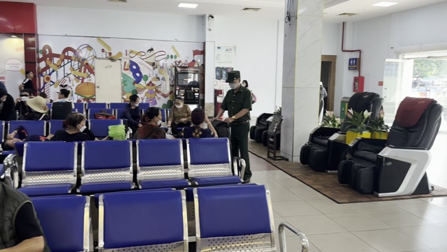 Passengers waiting for a train at Hue Railway Station
