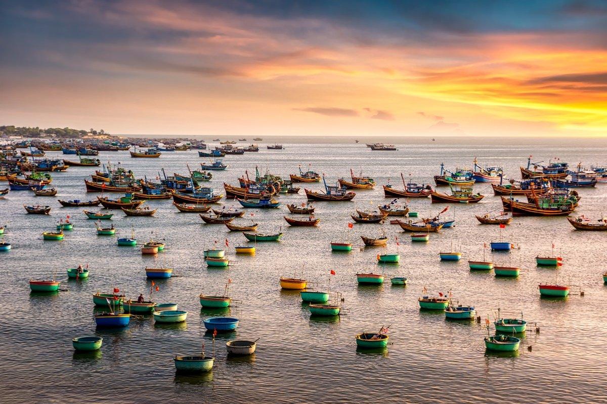 Từ ga Bình Thuận, hành khách có thể tiếp tục di chuyển đến Phan Thiết, Hàm Tiến - Mũi Né và các khu vực lân cận