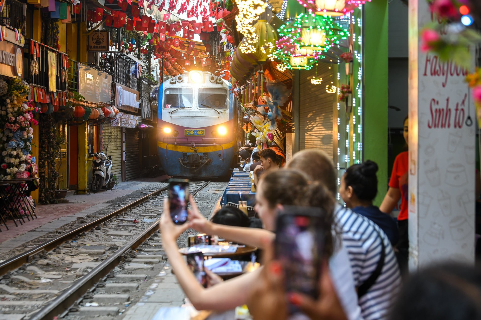 Da Nang to Hanoi train tickets