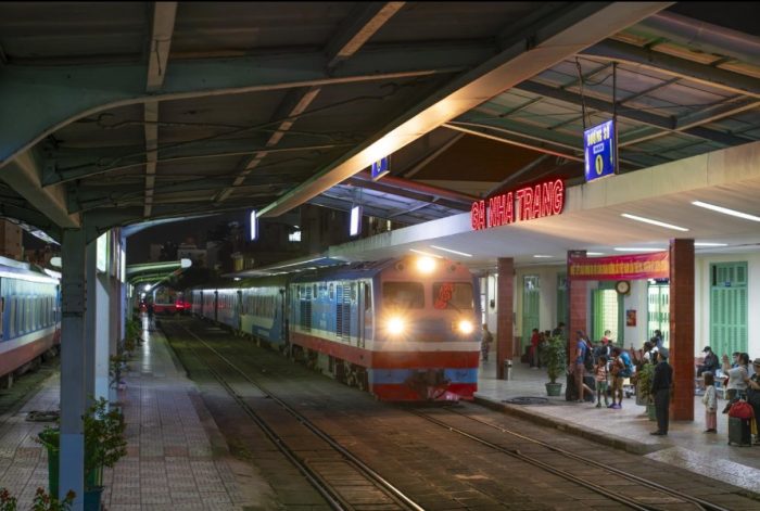 Vé tàu Long Khánh Nha Trang